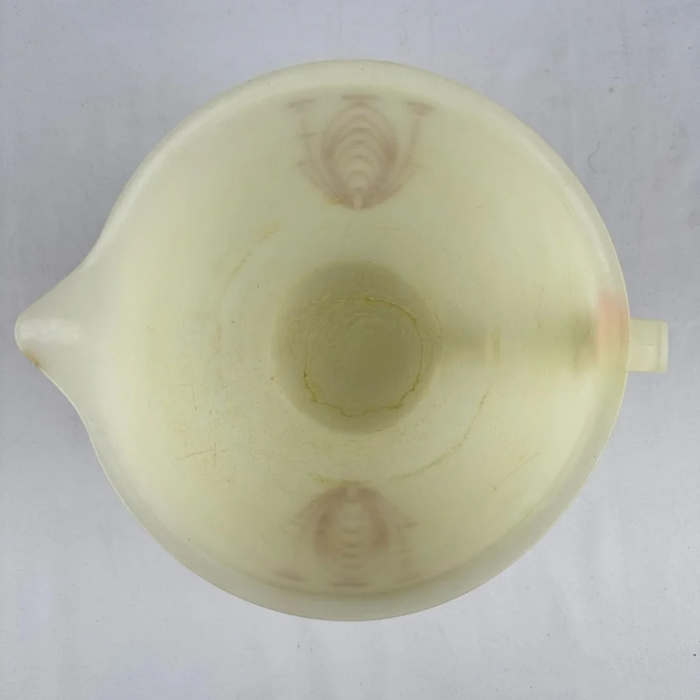 Vintage 1970’s Tupperware Mix-N-Stor 8-cup measuring pitcher